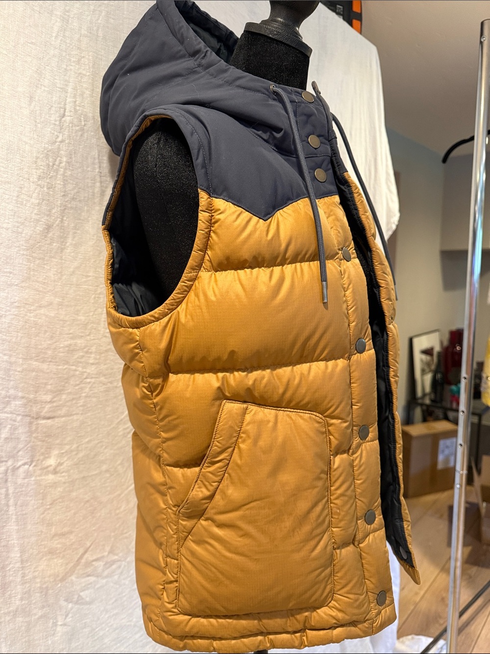 Patagonia Bivy retro Mustard and Charcoal Hooded Puffer Vest size S - Picture 5 of 10